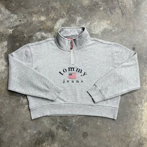 Tommy Jeans 90s Quarter Zip Retro Flag Logo Boxy Pullover Sweatshirt